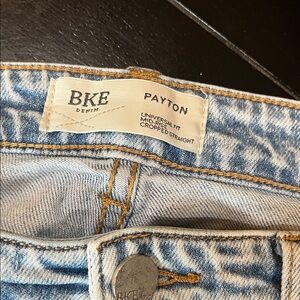 BKE Payton Universal Fit Cropped Jeans - Light Blue